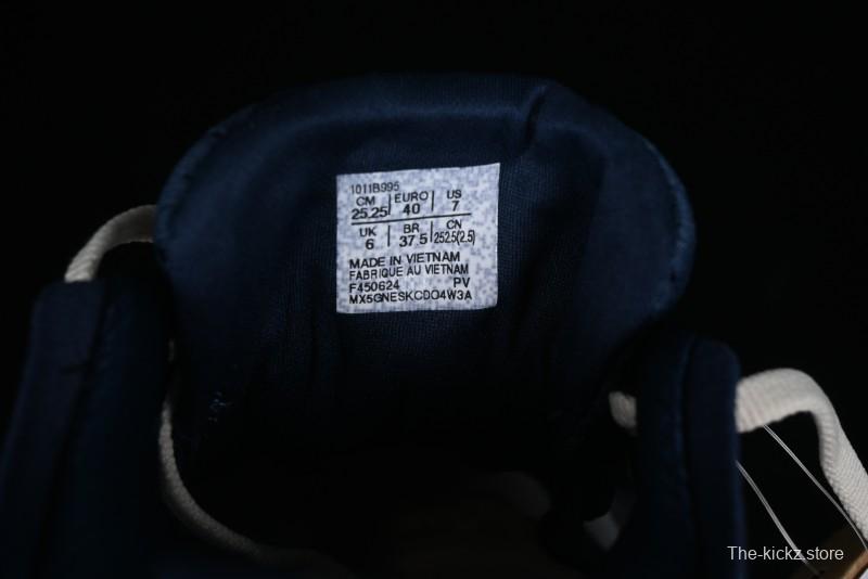 Asics Gel-Kayano 31 Running Shoes with Enhanced Cushion and Breathable Design - 1011B955-100