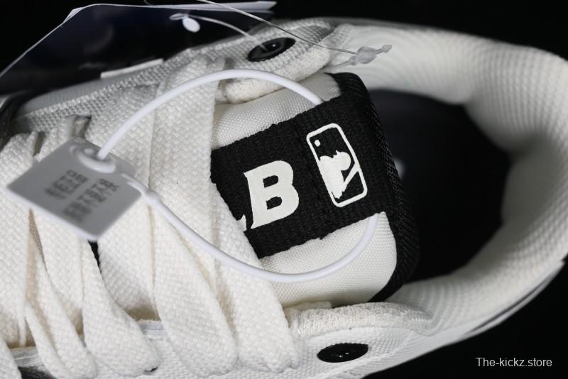 New York Yankees Chunky Runner Basic Lace-Up Lightweight Casual Sneakers - 3ASXCBS4N50WHS