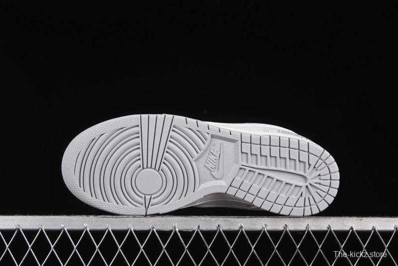 Nike SB Dunk Low x Undefeated Collaboration Casual Skate Shoes - UN1697-622