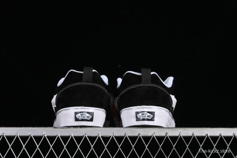 Vans Classics Knu Skool Retro Sneakers in Black & White - VN0AUAK375
