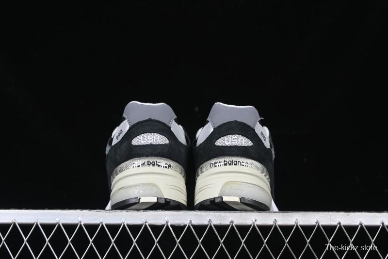 New Balance Made In USA 992 Classic Retro Running Sneakers with Superior Comfort - M992BK