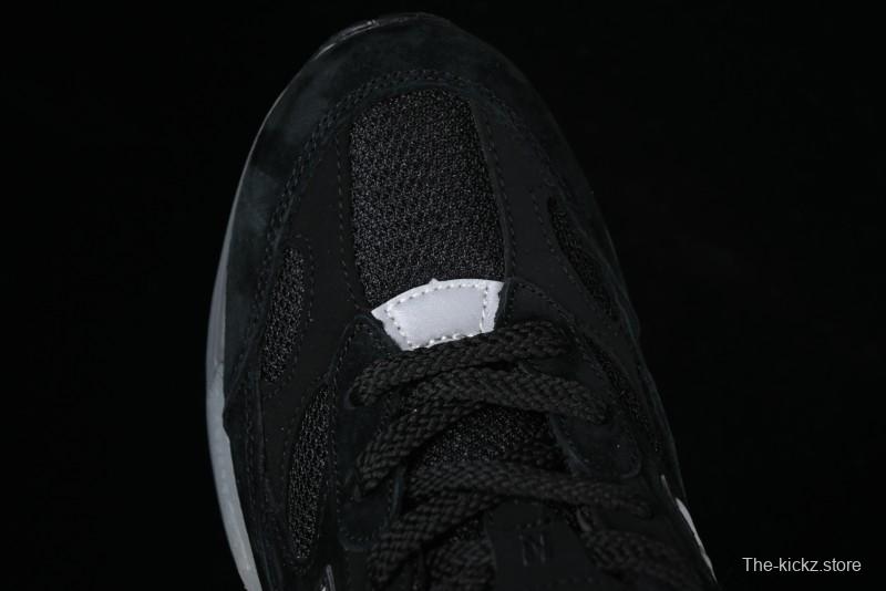 New Balance Made In USA 992 Classic Retro Running Shoes with Superior Cushioning - M992BL