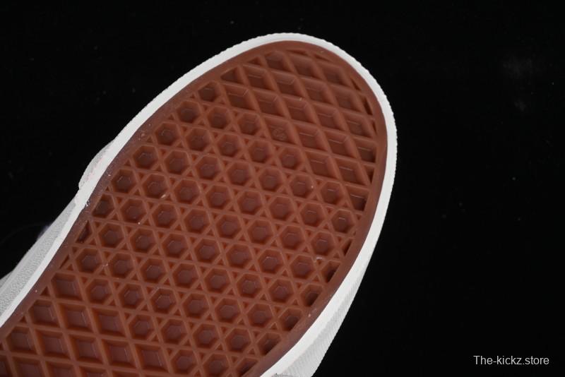 Vans Knu Skool Low-Top Retro Chunky Sneakers - VN000D6ZE2S