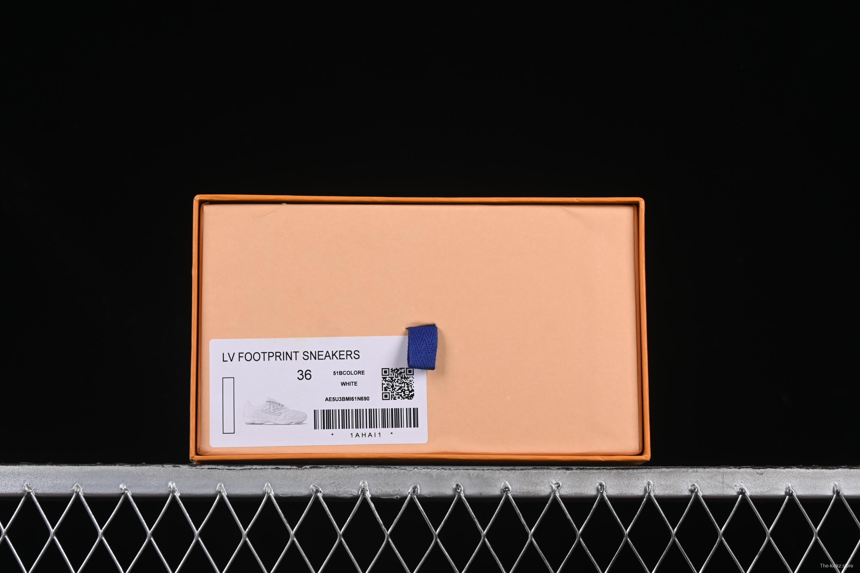 Louis Vuitton Footprint Soccer Low-Top Lifestyle Sneakers White - AJF6