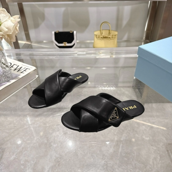 2025 Women Prada Black Leather Slippers