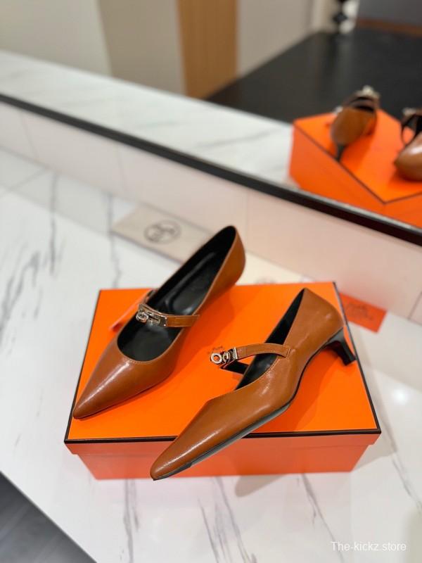 2025 Women Hermès Brown Leather Pumps KFY00330