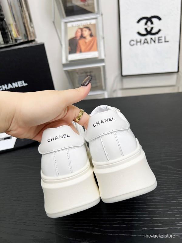 2025 Women Chanel White Beige Leather Suede Sneakers LY00290