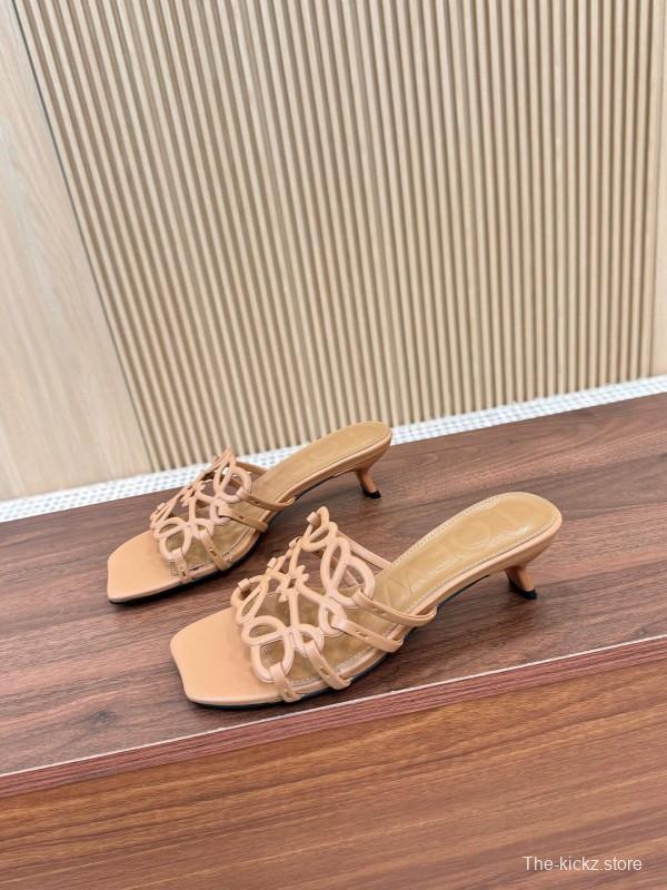 2025 Women Loewe Beige Leather Sandals LY00250