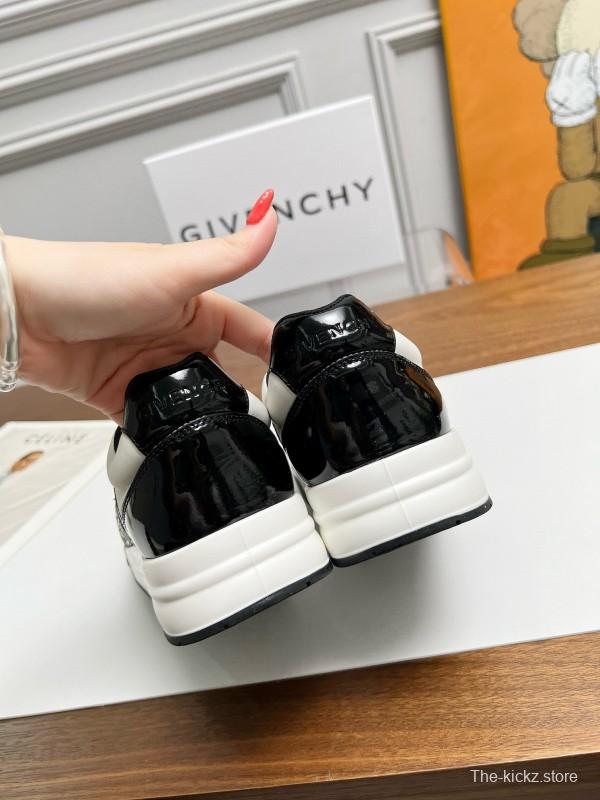 2024 Unisex Givenchy Black White Silk Calfskin Low Top Running Sneakers MJ00380
