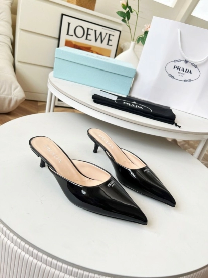 2025 Women Prada Black Patent Leather Heeled Slippers LY