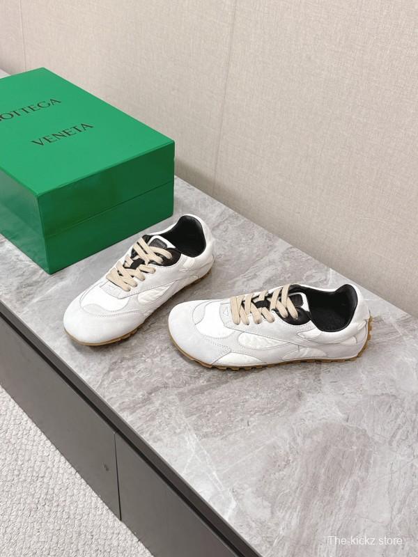 2025 Unisex Bottega Veneta White Black Nylon Suede Sneakers KFY00290
