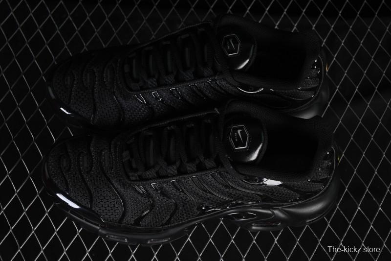 Nike Air Max Plus Retro Running Shoes with Air Cushion Technology - 604133-050