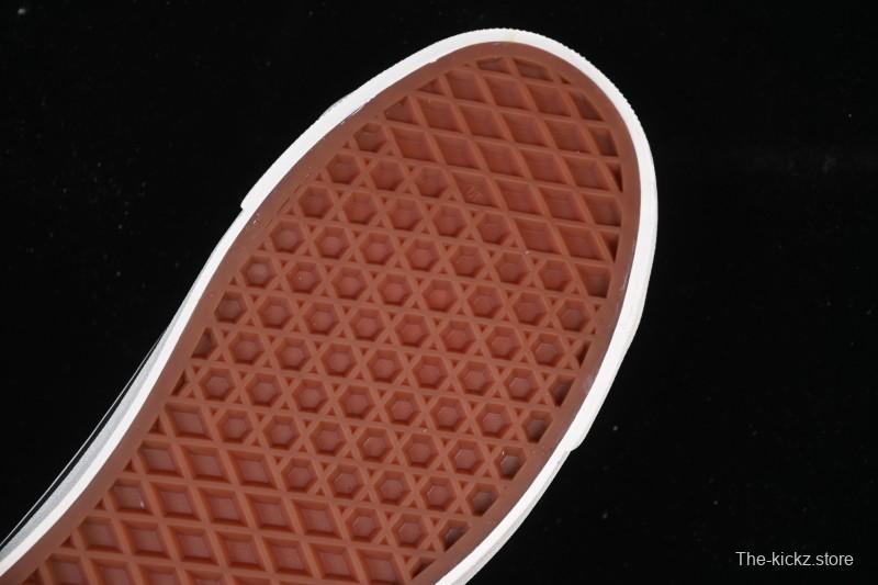 Vans Old Skool 36 Low-Top Retro Skate Shoes - VN000D2GBA2