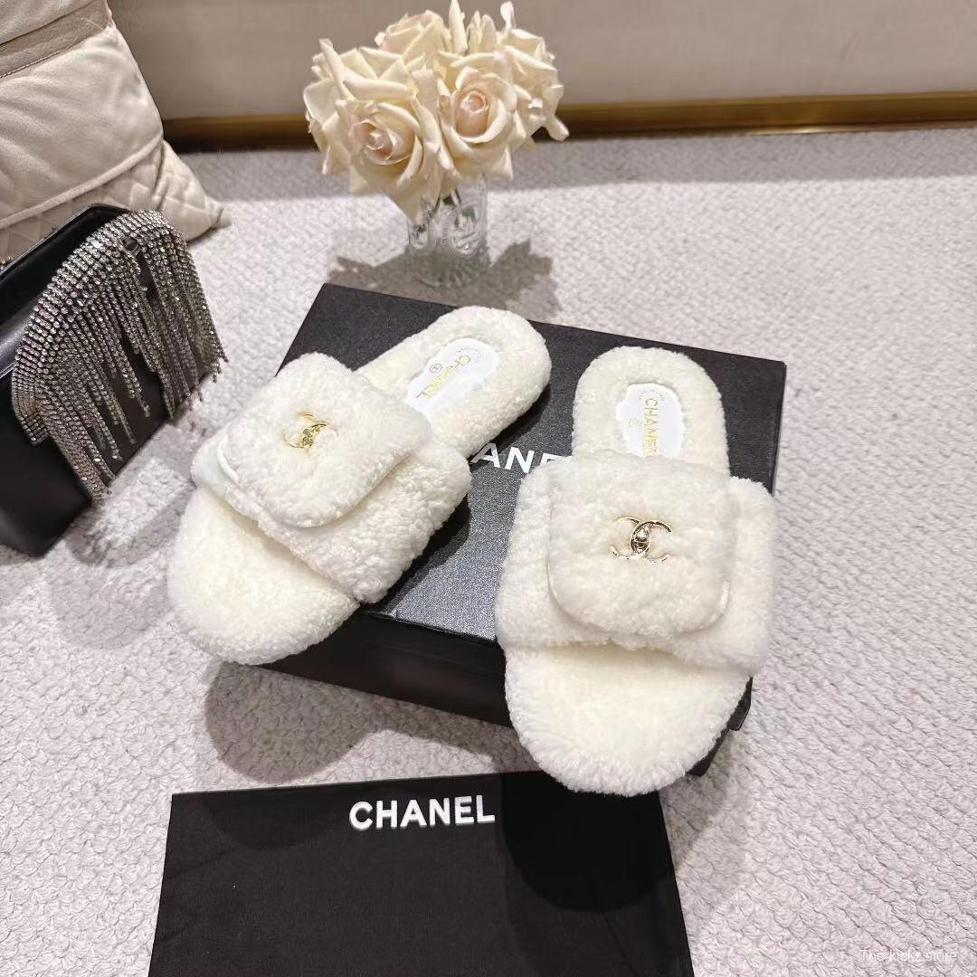 Chanel 2025/SS Lock Buckle Butterfly Slippers - LY00250