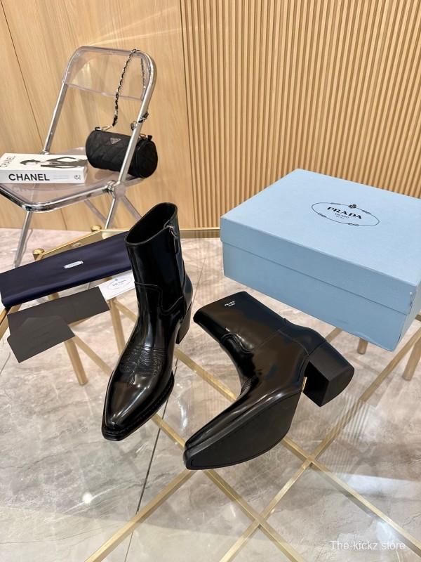Prada Classic Pointed Toe Boots - L Y00330