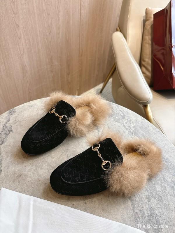 Gucci Fur Mule with Double G Pattern and Horsebit Detail - LY00340