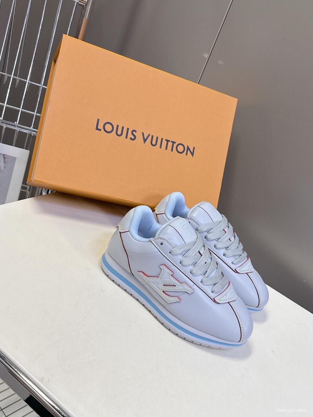 Louis Vuitton 2025 SS Pharrell Williams Collaboration Thick Sole Sneakers Retro Running Shoes - KFY00380