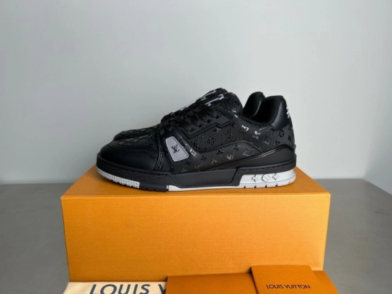 Louis Vuitton 2025 SS Replica Luxury Sneakers with Signature Logo - YC