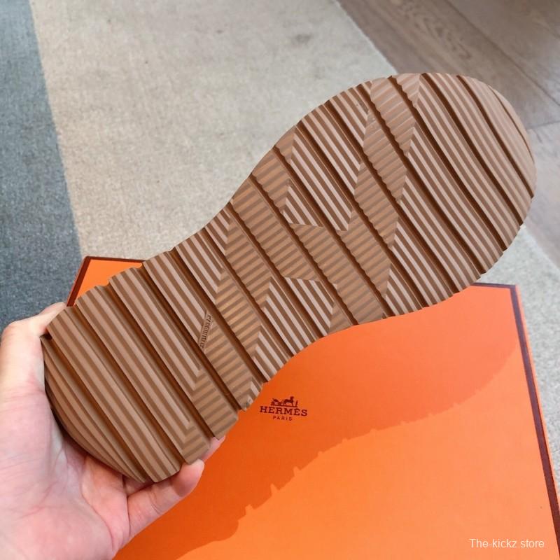 H Boot-Type Spring 2025 Early Collection Classic Chelsea Boots with British Color Blocking - AS00380