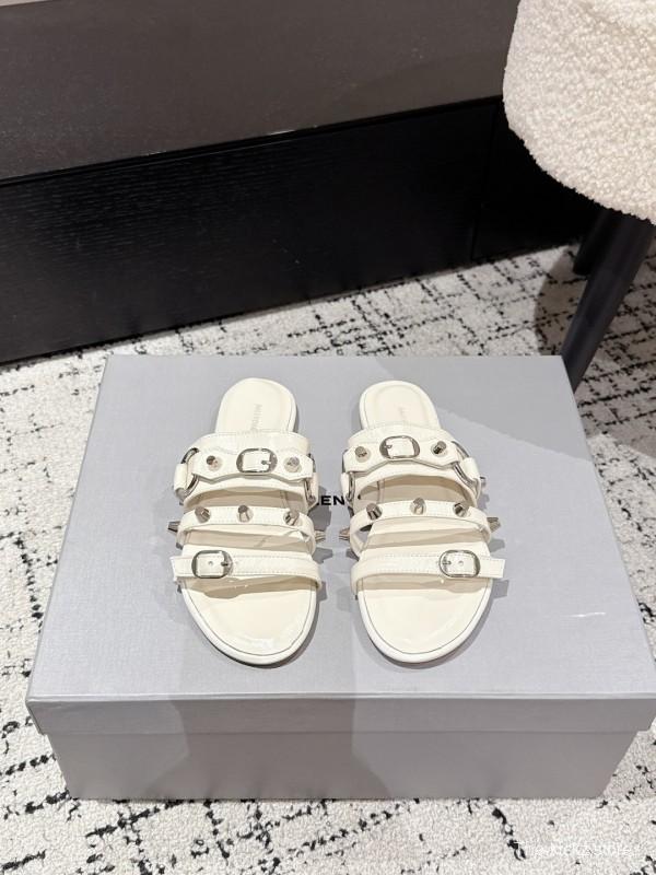 Balenciaga Cagole Metal Studded Sandals Series - KFY00260